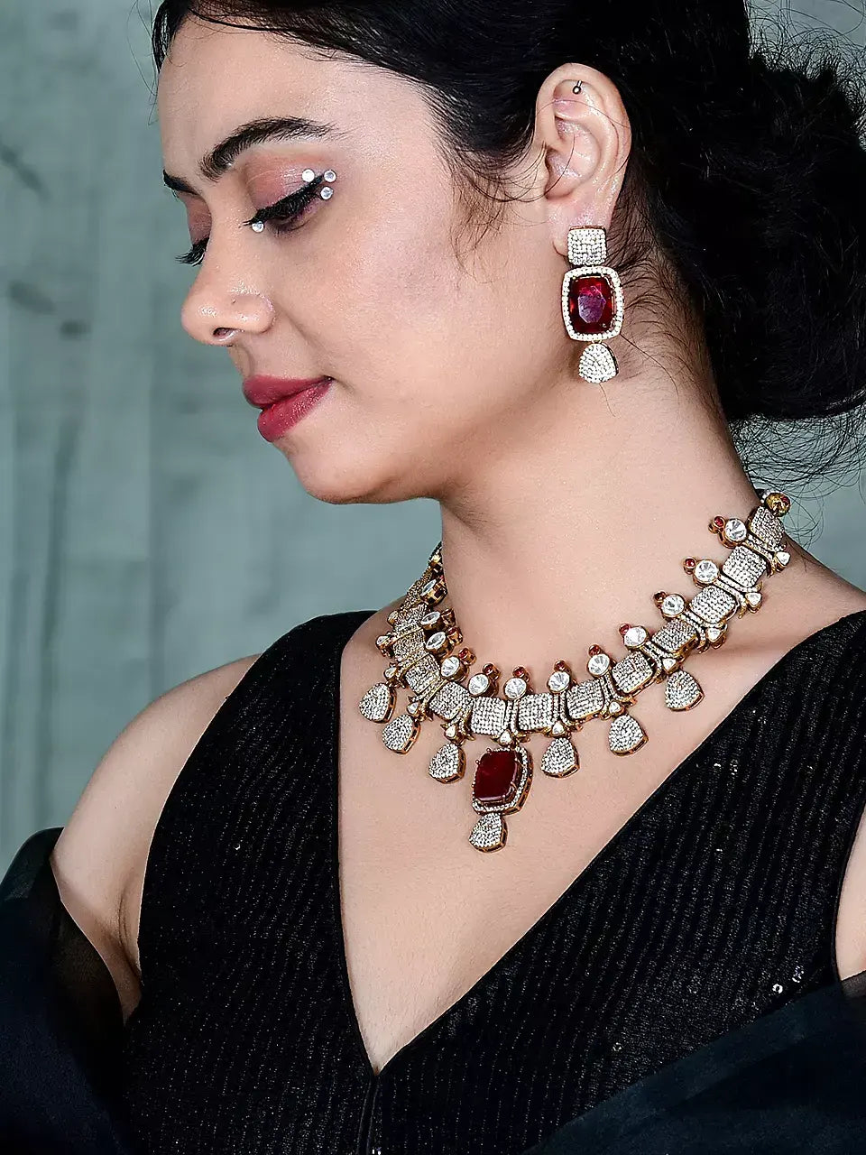 Suhani Necklace Set