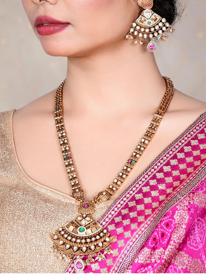Siya Necklace Set
