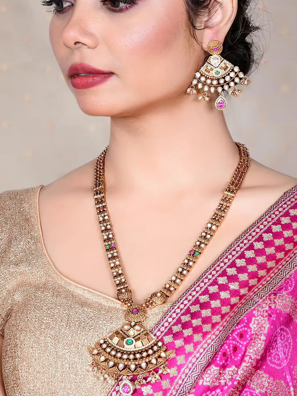Siya Necklace Set
