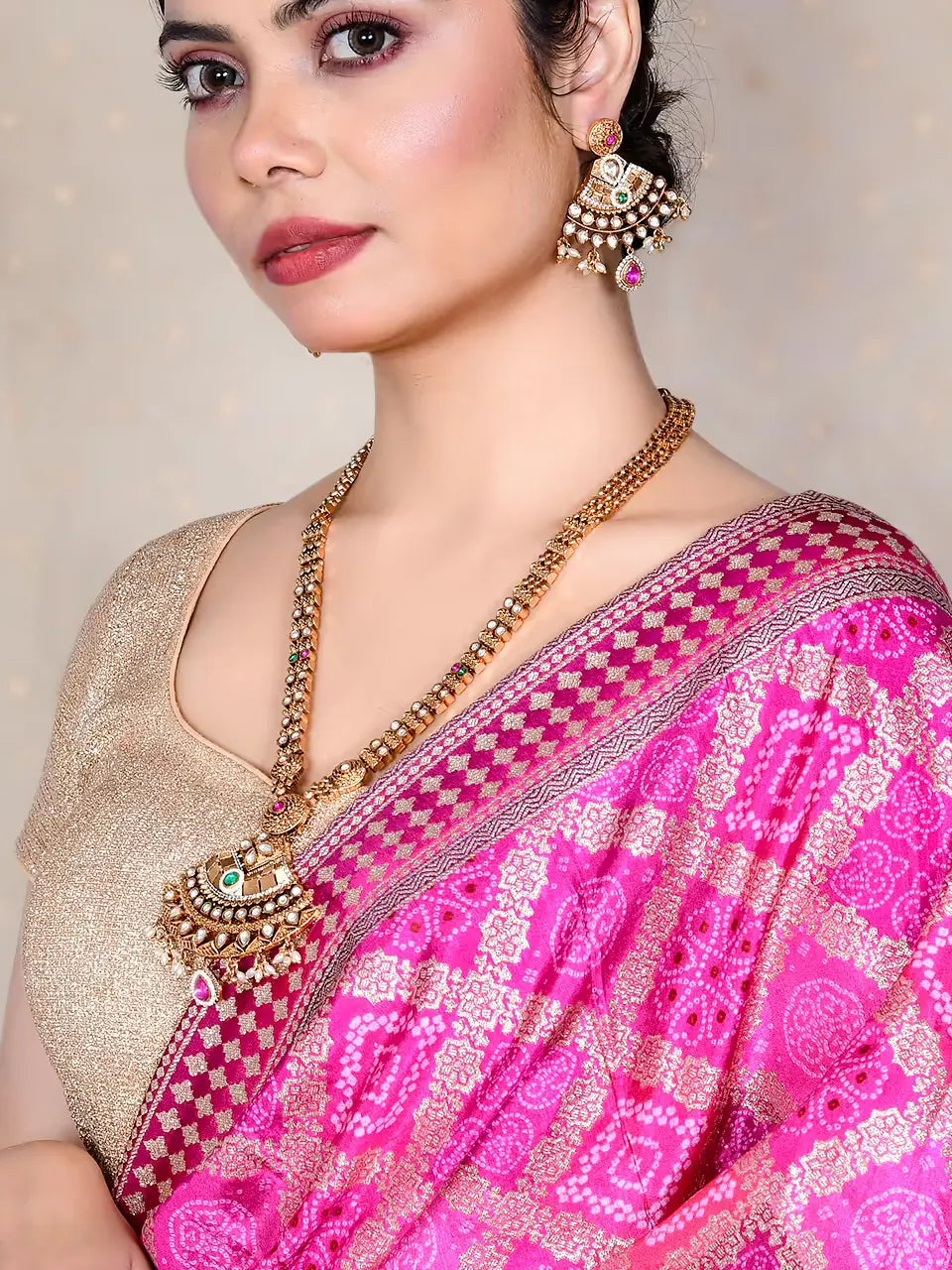 Siya Necklace Set