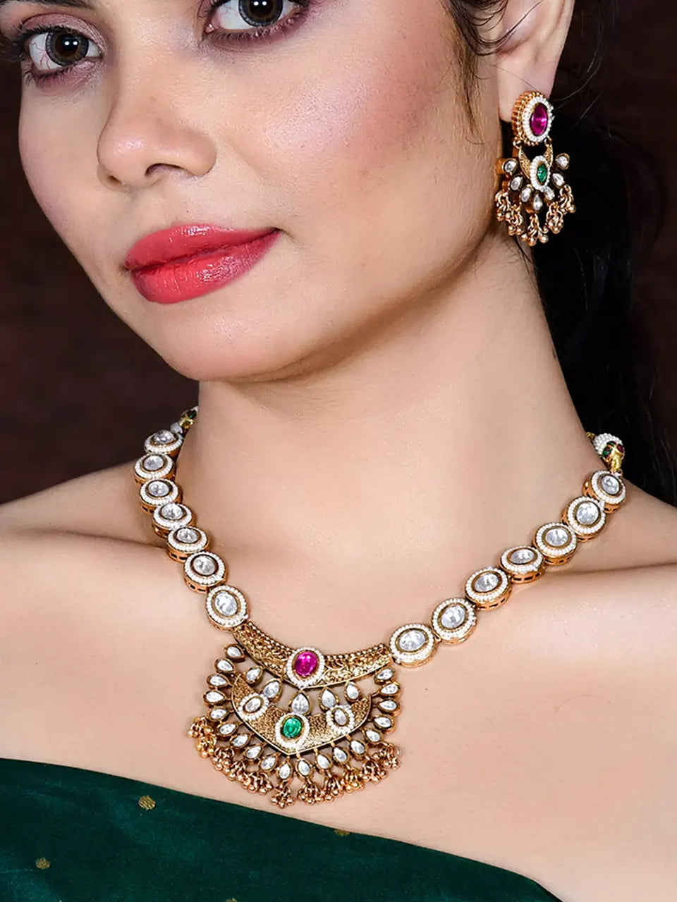 Nayra Necklace Set