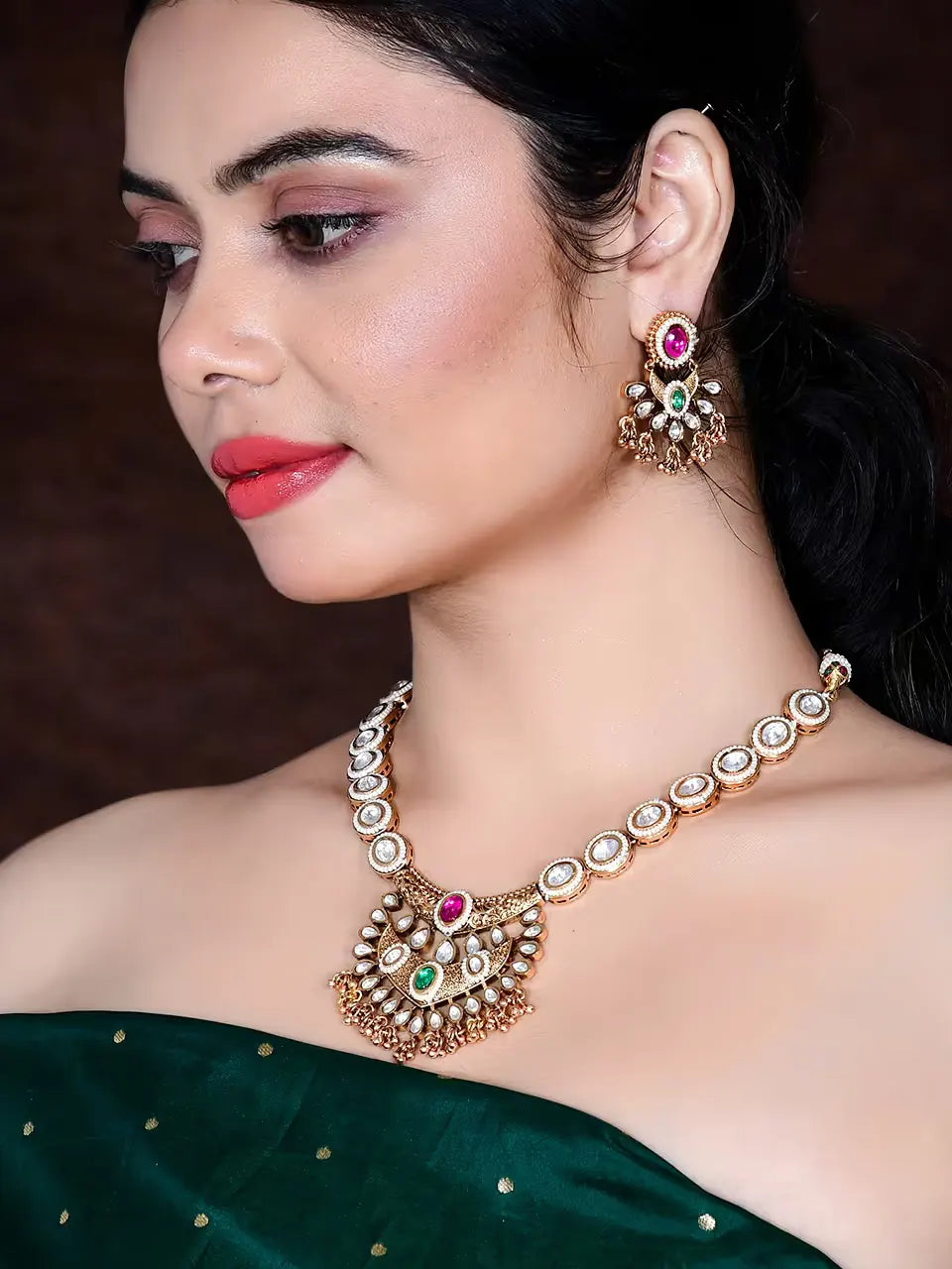 Nayra Necklace Set