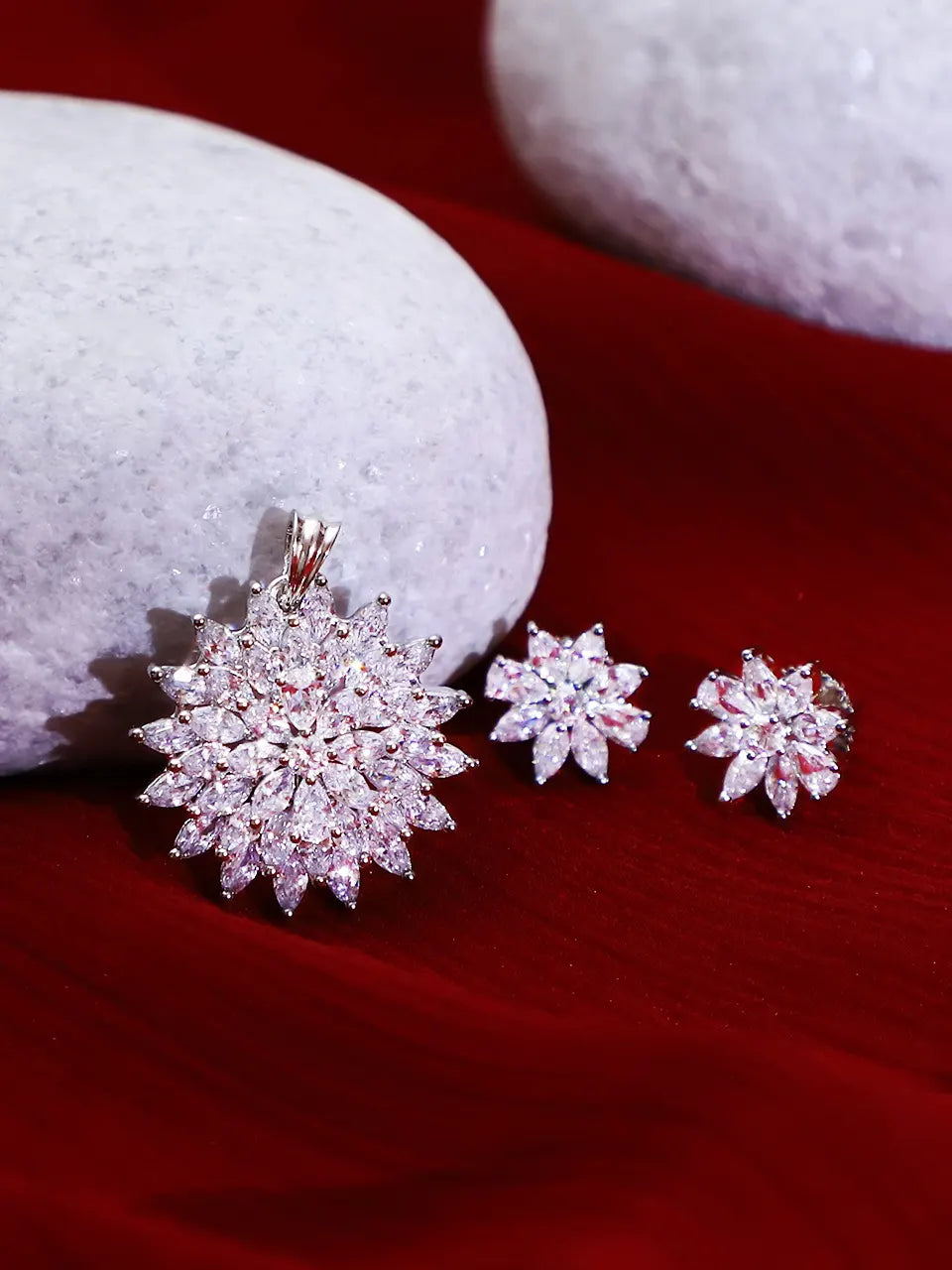 Mahira Sunflower Pendant Set