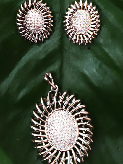 Ameera Turtle Pendant Set
