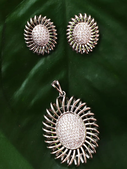 Ameera Turtle Pendant Set