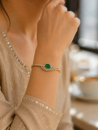 Emerald Grace Openable Bracelet