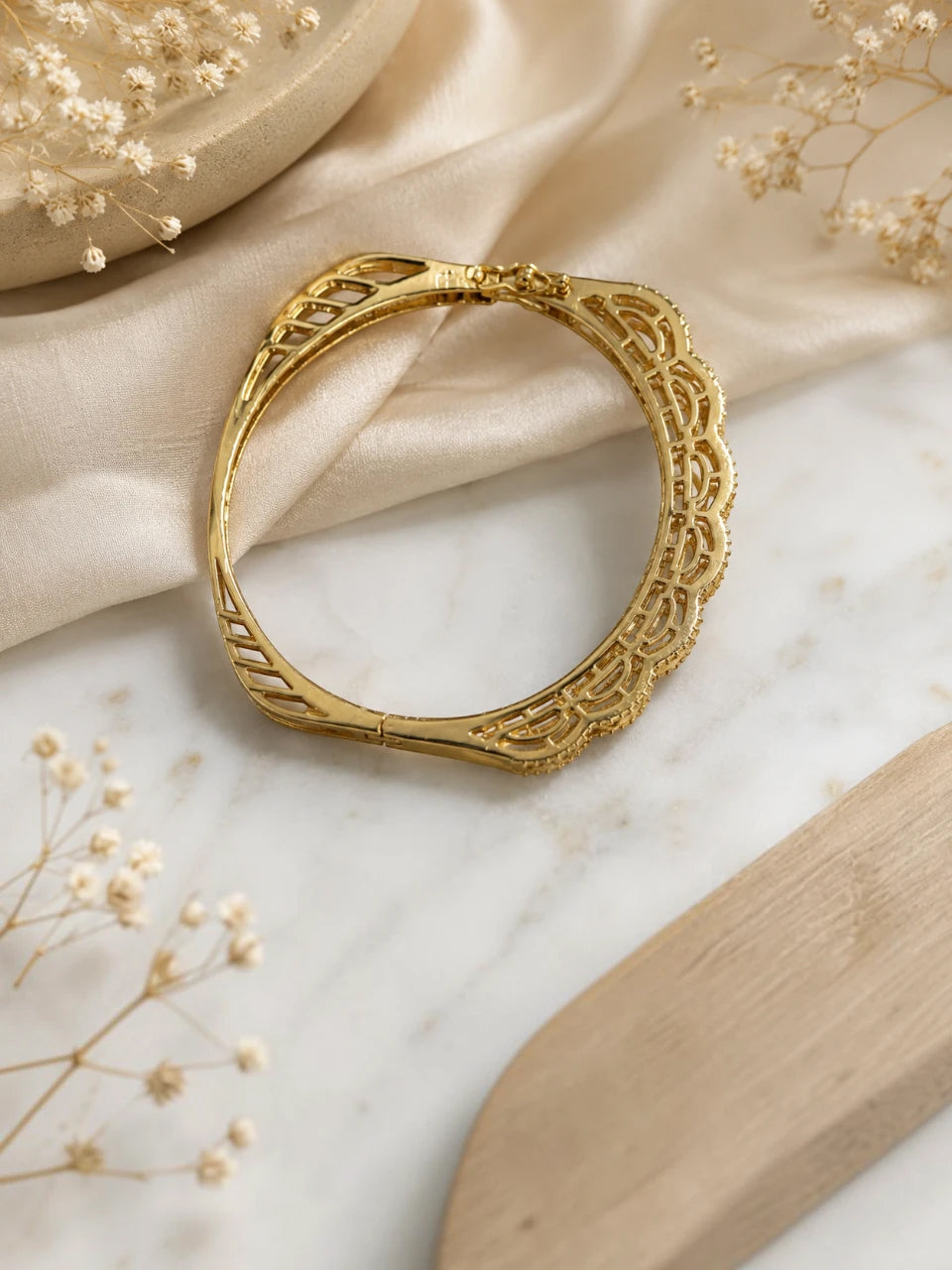 Regal Link Bracelet