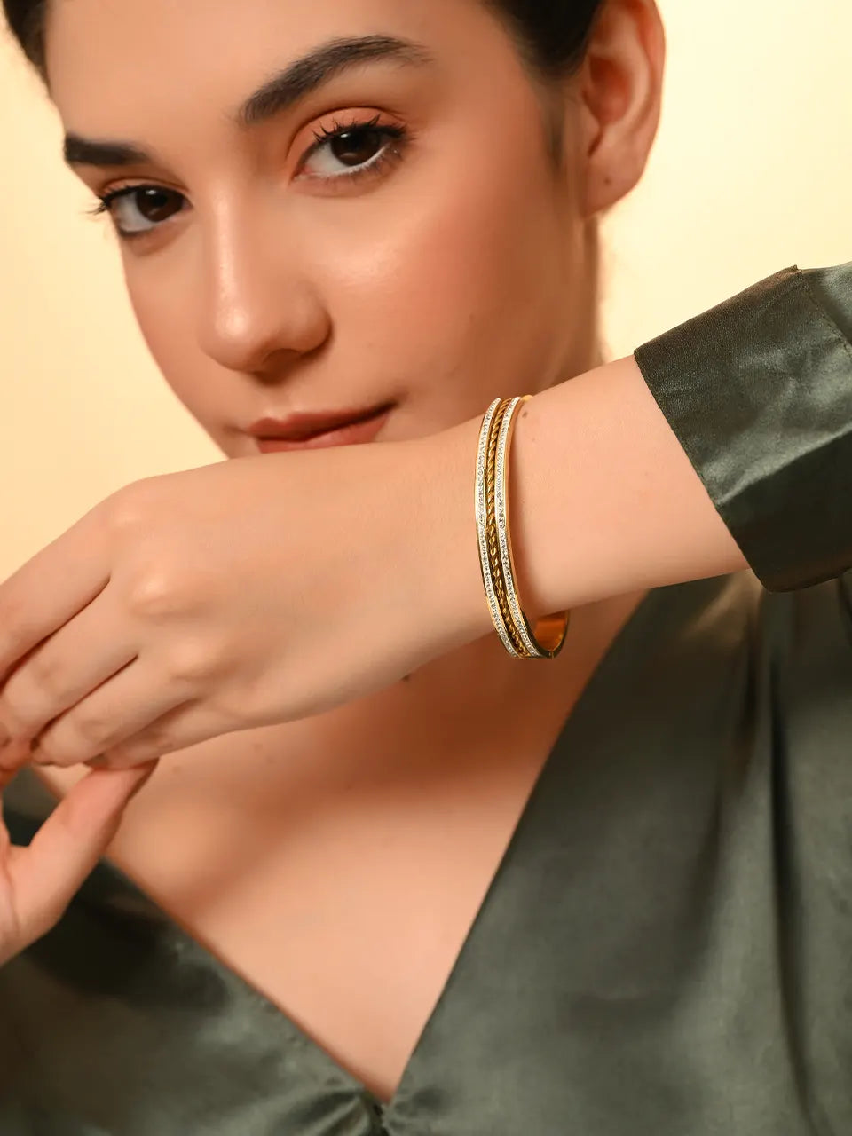 Dual Radiance Gold Bangle