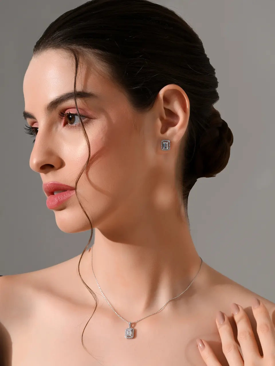 Crystal Grace Solitaire Set