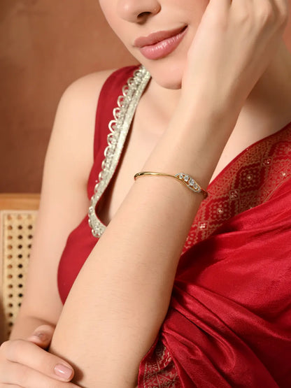 Elegant Golden Sparkle Leaf Bangle