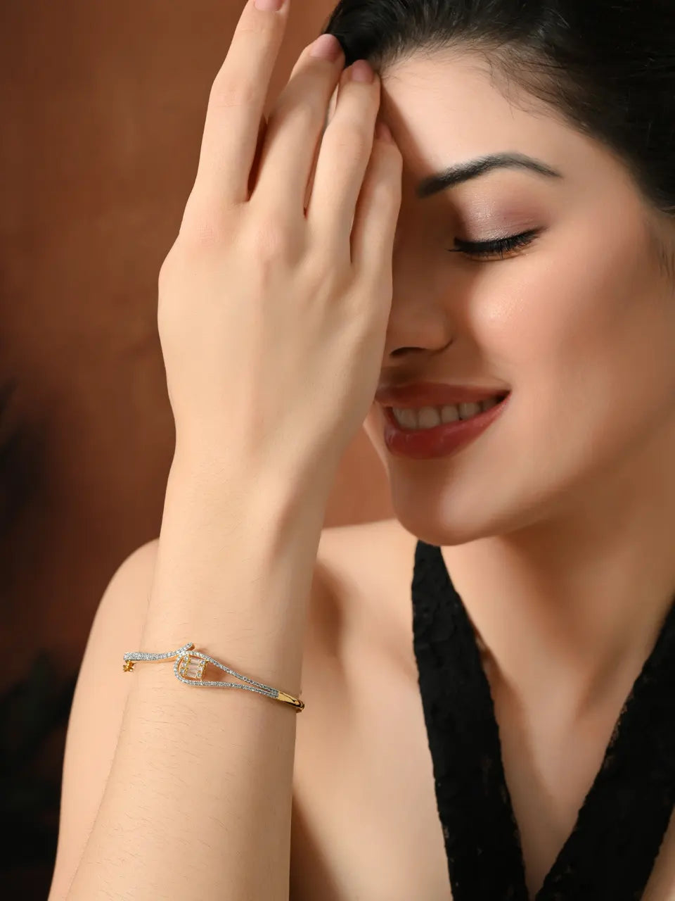 Elegant Sparkling Crystal Curve Bracelet