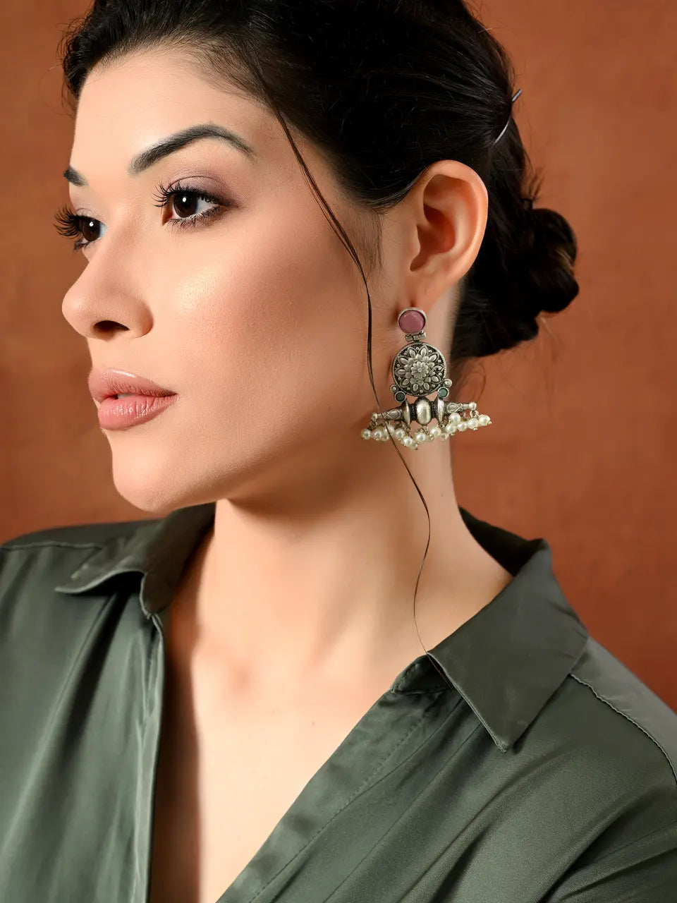 Antique Charm Pearl Earrings