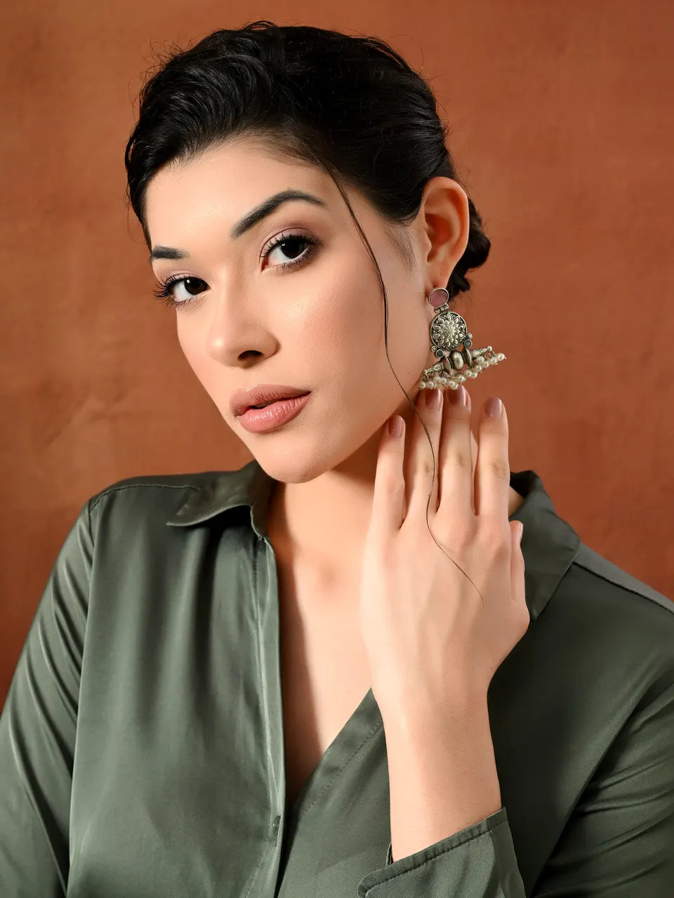 Antique Charm Pearl Earrings