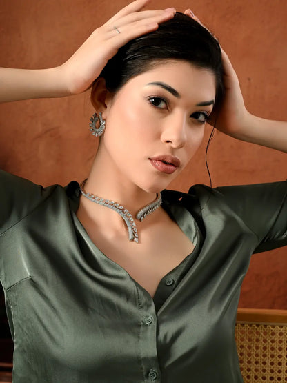 Diamond Glow Curve Necklace Set