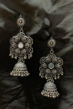 Load image into Gallery viewer, Urishilla Earrings