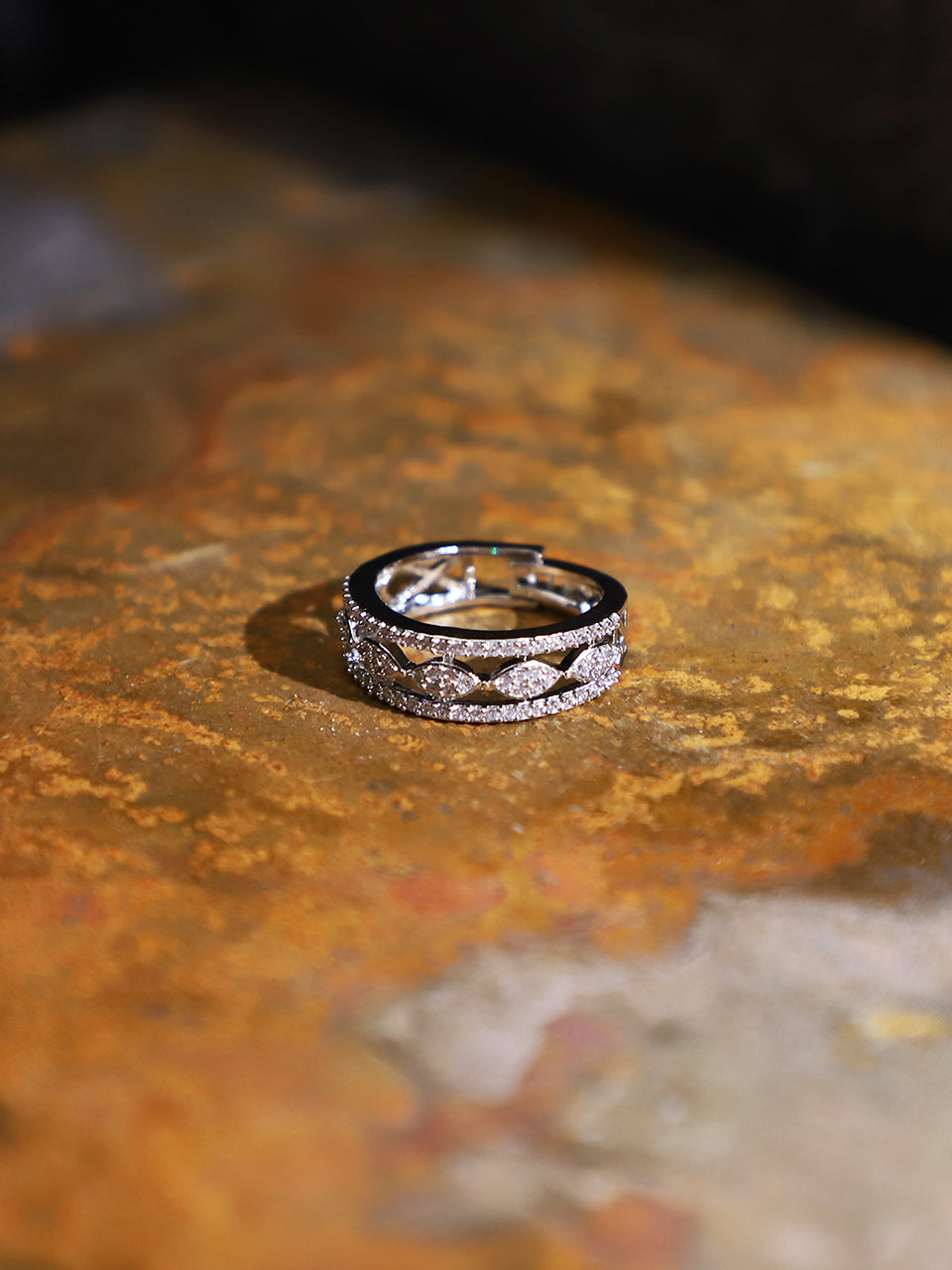 Fatima Leaf Line Silver Ring