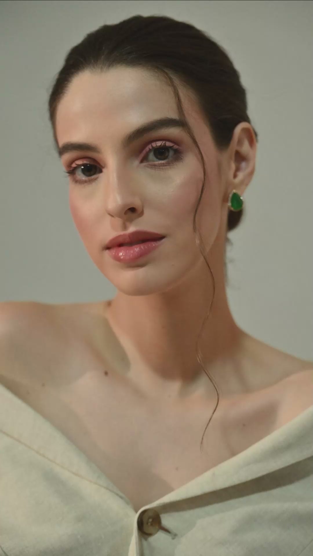 Emerald Glow Teardrop Earrings