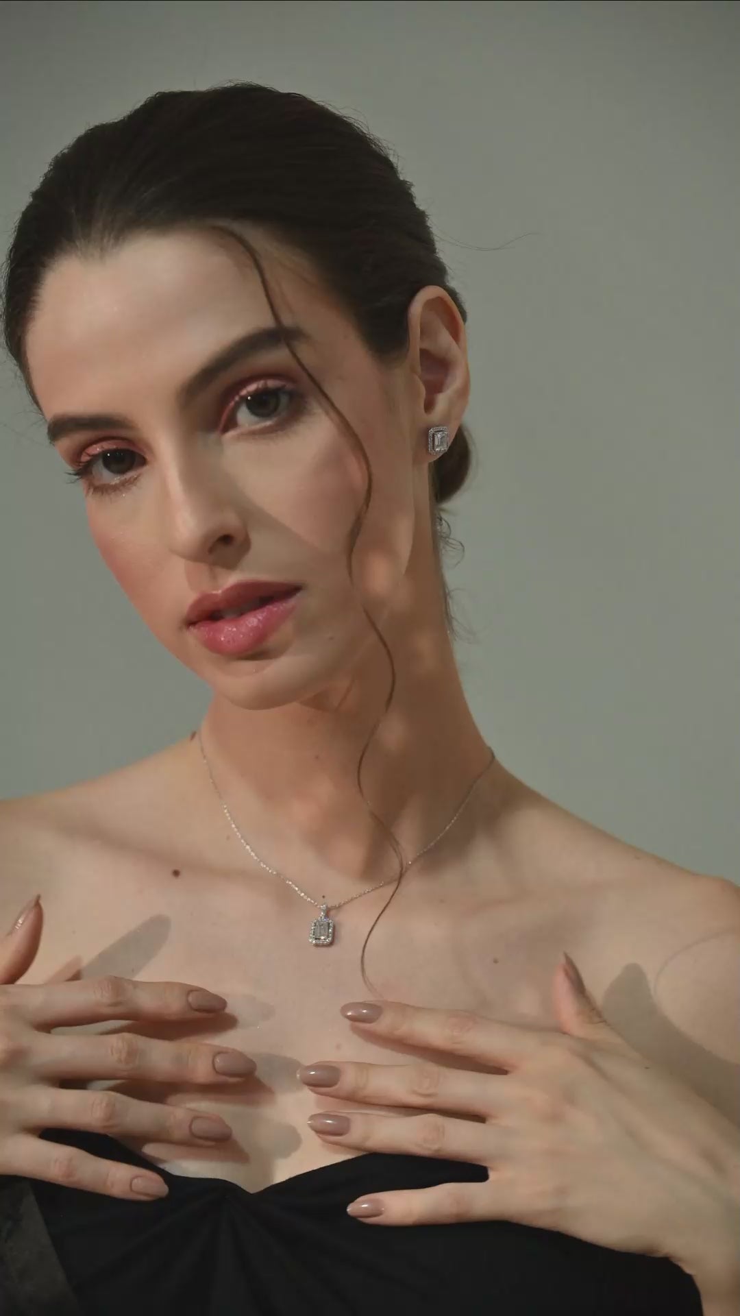 Crystal Grace Solitaire Set