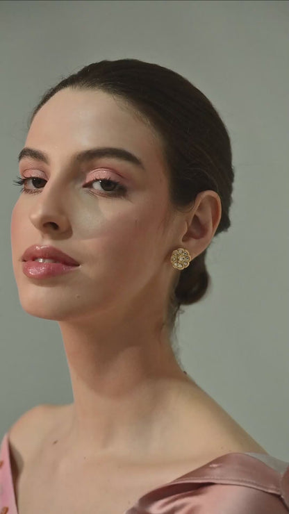 Golden Aura Kundan Floral Stud Earrings