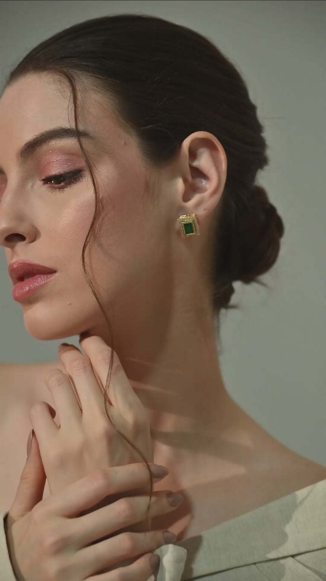 Emerald Grace Square Earrings