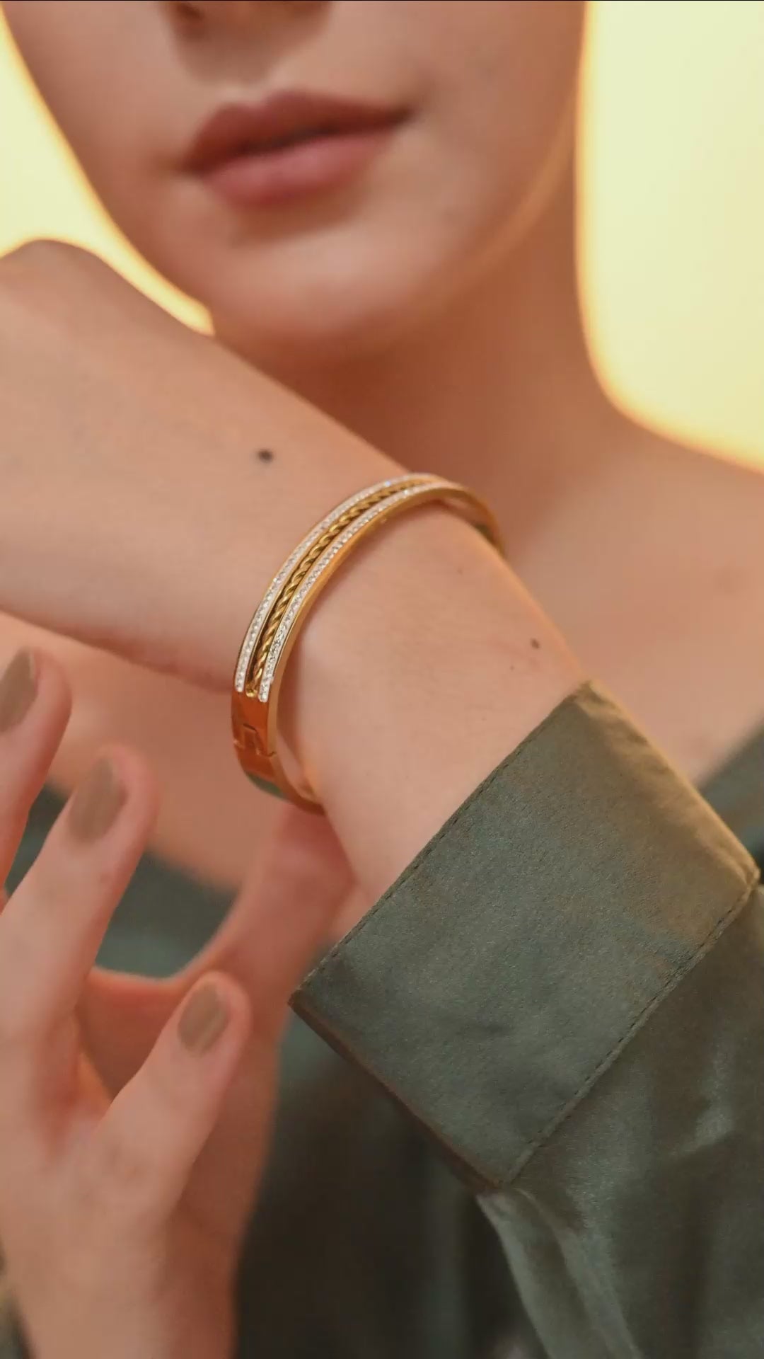 Dual Radiance Gold Bangle