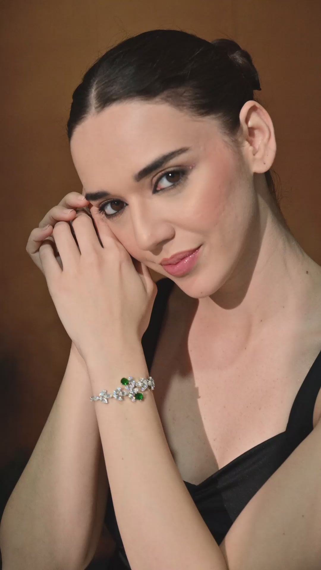 Emerald Vine Sparkle Bracelet