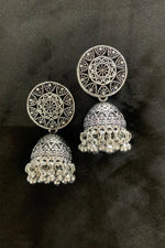 Load image into Gallery viewer, Kalyani Earrings
