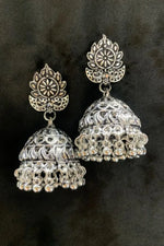 Load image into Gallery viewer, Sarisha Earrings
