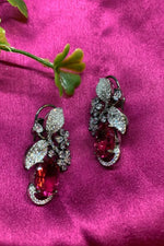 Load image into Gallery viewer, Mylah Earrings
