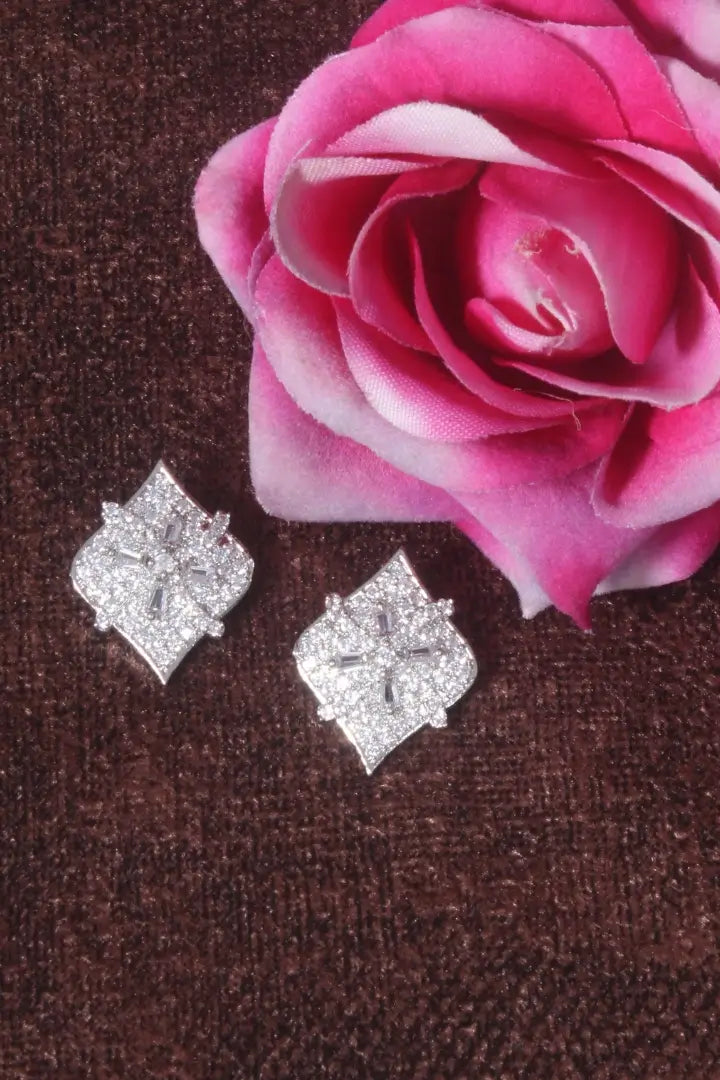 Della Earrings